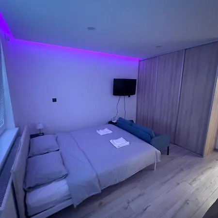 Apartman Light Near Center With Easy Transport Access Pozsony